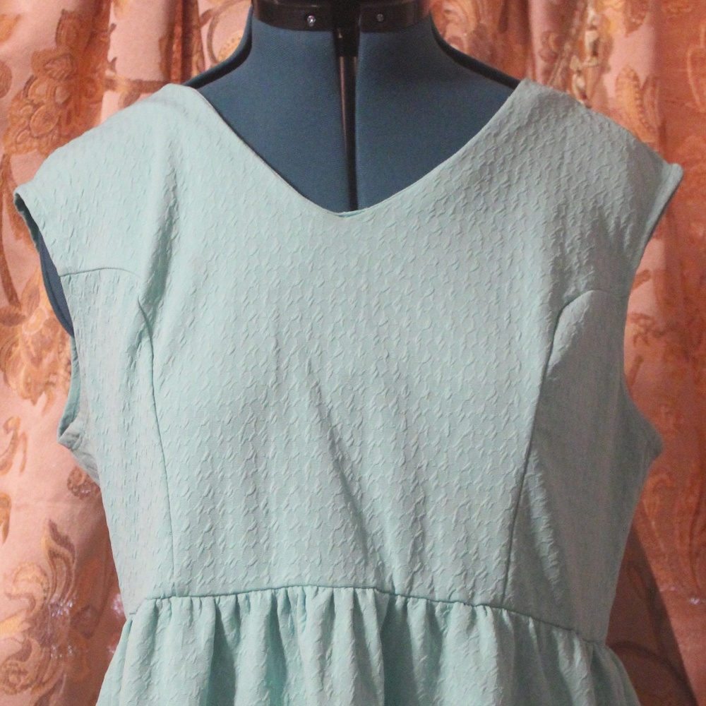 Cute Mint Plus Sleeveless Dress Size 19 XXL